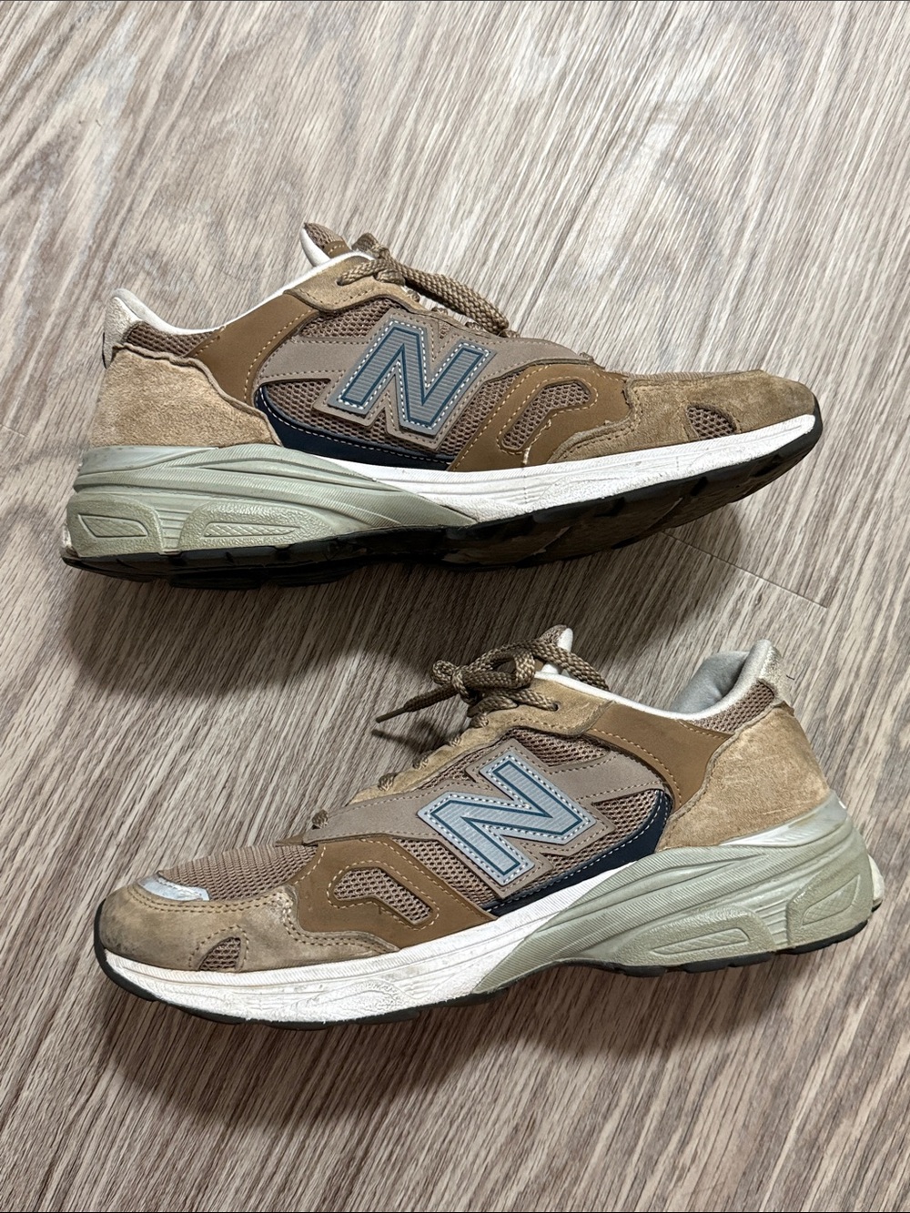 New Balance Men’s Tan/Brown Athletic Sneakers - Made in England 🏴󠁧󠁢󠁥󠁮󠁧󠁿